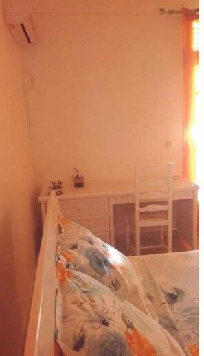 1 bedroom, iron/ironing board, travel cot, bed sheets