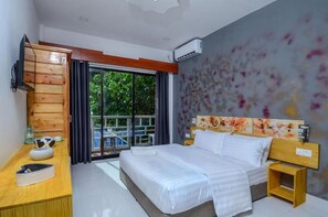 Desk, free WiFi, bed sheets, wheelchair access - Paradise Retreat (Maafushi)