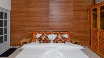 Phòng đôi Deluxe | Bàn, truy cập Internet không dây miễn phí, bộ trải giường