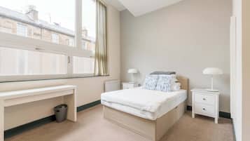 1 bedroom, desk, WiFi, bed sheets