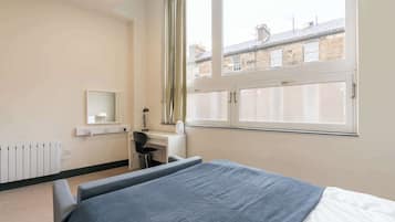 1 bedroom, desk, WiFi, bed sheets