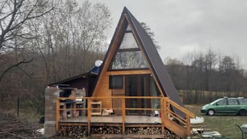 Cabin | Exterior