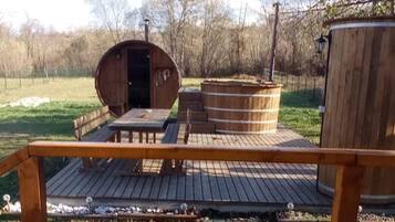 Mökki | Ulkoruokailutilat