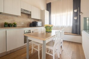 Fridge, microwave, oven, dishwasher