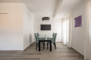 Dining - Bright Apartment On Venetian Roofs R&R (Santa Croce)