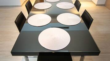 Vila | Dapur pribadi | Lemari es, microwave, oven, dan kompor