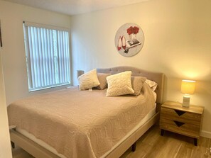 Appartement, plusieurs lits, accès piscine | 3 chambres, décoration personnalisée, ameublement personnalisé