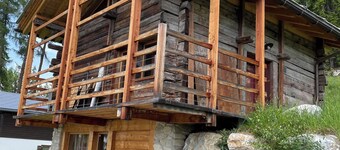 Chez FOLLO Formidable Mayen in old wood