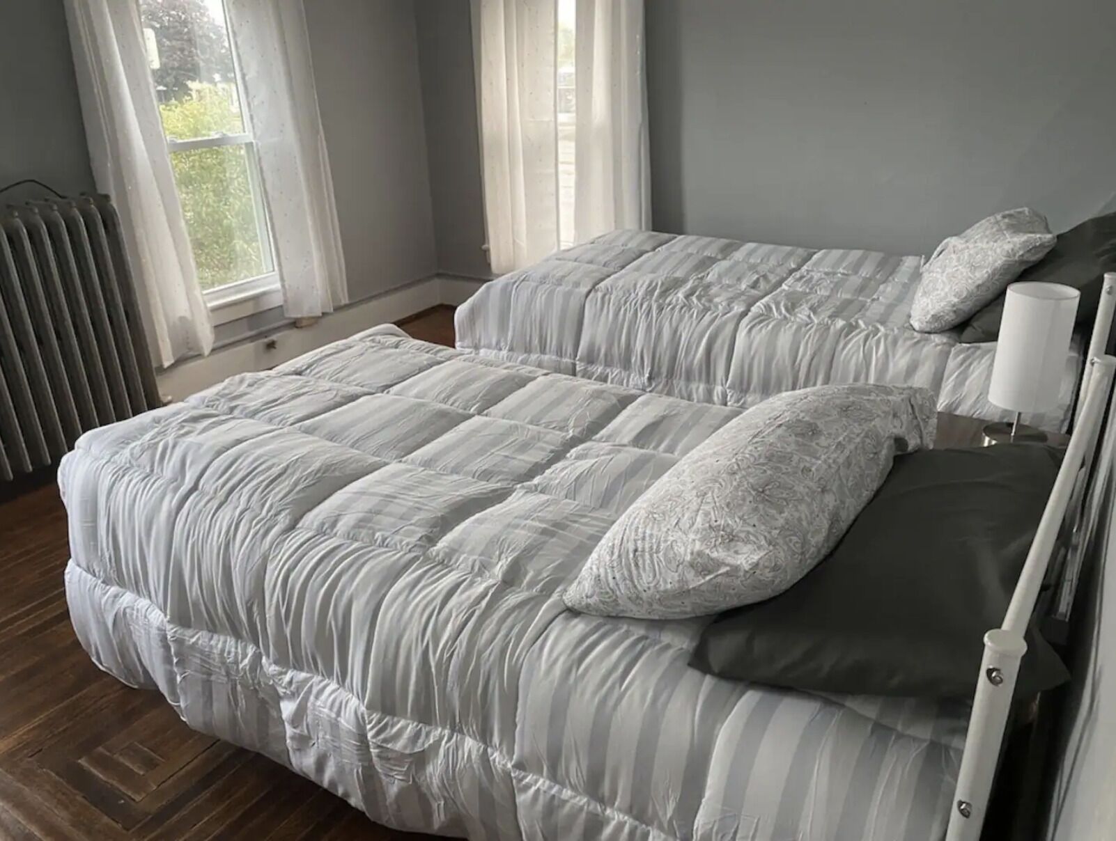 5 bedrooms, desk, iron/ironing board, free WiFi