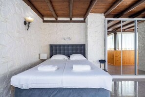 1 slaapkamer, een strijkplank/strijkijzer, gratis wifi, beddengoed