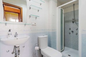 Bathtub, hair dryer - Los Boliches apartment by Costarentals - Ref 122 (Fuengirola)