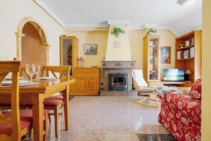 Smart-TV, peis og kontorer