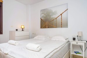 1 bedroom, iron/ironing board, free WiFi, bed sheets