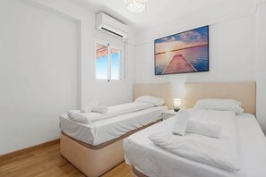 3 bedrooms, iron/ironing board, free WiFi, bed sheets