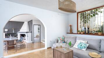 Smart-tv en een open haard