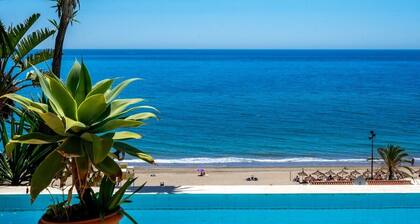 Stunning Beachclose Villa by Costarentals - Ref 03