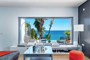 4 bedrooms, iron/ironing board, travel crib, free WiFi