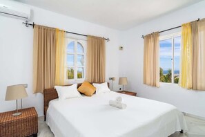 4 chambres, fer et planche à repasser, lit parapluie, Wi-Fi gratuit