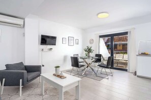 Smart TV, offices - Beachclose Penthouse by Costarentals - Ref 15 (Fuengirola)