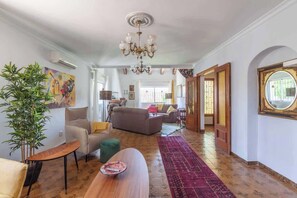 Interior - Stunning Villa with Pool by Costarentals - Ref 30 (Fuengirola)