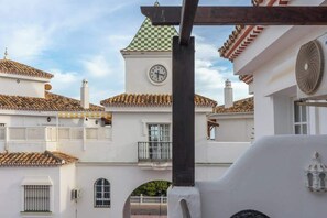Property grounds - Stunning 3br flat by Costarentals - Ref 150 (Benalmádena)
