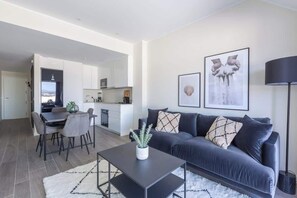 Smart TV, offices - Castillo Sohail penthouse by Costarentals- Ref 147 (Fuengirola)