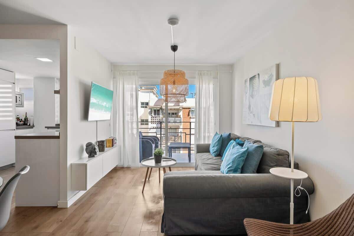 Een smart-tv en een kantoor