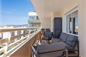 Property grounds - Stella Maris Beachfront Apartment with Stunning Mediterranean Views (Fuengirola)