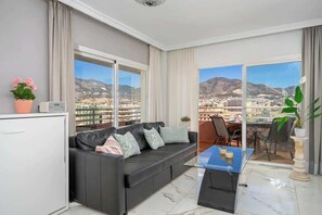 Smart TV, offices - Beachfront Stella Maris by Costarentals - Ref 36 (Fuengirola)