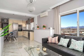 Smart TV, offices - Beachfront Stella Maris by Costarentals - Ref 36 (Fuengirola)