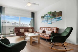 Smart TV, offices - Stunning flat with pool&padel by Costarentals - M4 (Estepona)