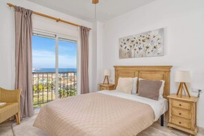 3 Schlafzimmer, Bügeleisen/Bügelbrett, Reisekinderbett, kostenloses WLAN