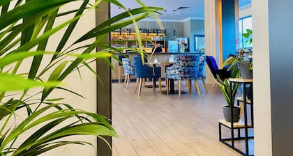 CONRAD Comfort Hotel****
