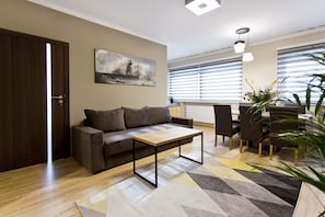 Apartment | Desk, laptop workspace, blackout drapes, soundproofing