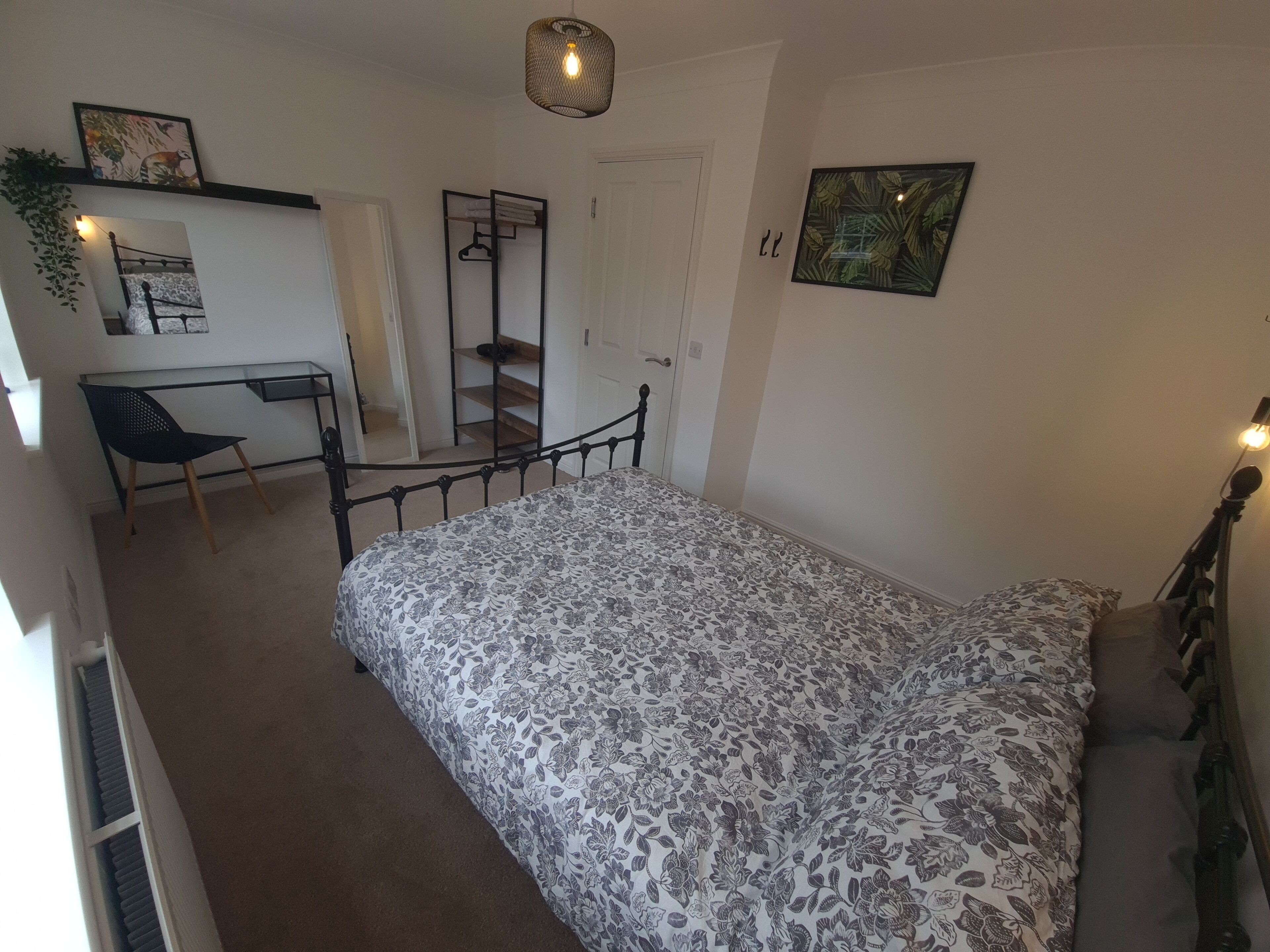 3 室のベッドルーム、WiFi