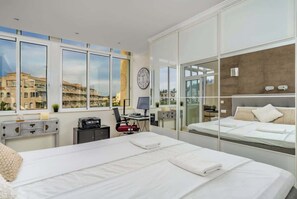 3 soverom, strykejern/-brett, reiseseng for barn og wi-fi (inkludert)