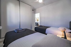 Strykejern/-brett og wi-fi (inkludert)