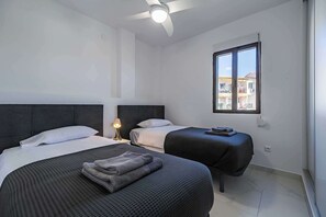 Bügeleisen/Bügelbrett, kostenloses WLAN