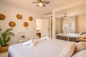2 chambres, fer et planche à repasser, Wi-Fi gratuit, draps fournis