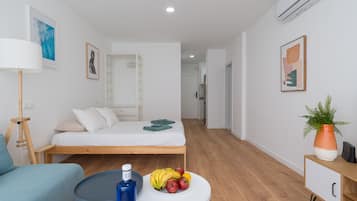 Bügeleisen/Bügelbrett, kostenloses WLAN, Bettwäsche