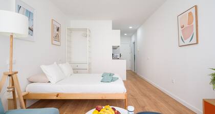 HomeForGuest Estudio Sol Canteras con terraza