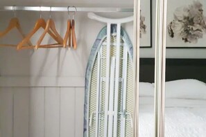 3 Schlafzimmer, Bügeleisen/Bügelbrett, WLAN, Bettwäsche