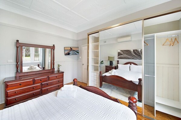 3 makuuhuonetta, silitysrauta/-lauta, Wi-Fi, vuodevaatteet