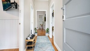 Unclassified image, 4 of 34, button - Spacious 3BR House near Figtree Grove - 8mins walk (Figtree)