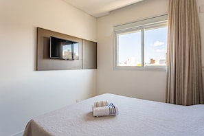 Ferros/tábuas de passar roupa, Wi-Fi, roupa de cama