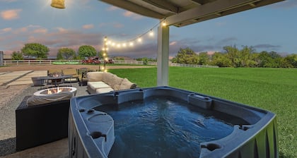 Scenic Barndominium, Hot tub & Separate Suite