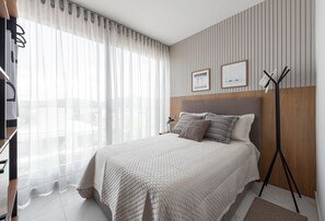 2 bedrooms, iron/ironing board, WiFi, bed sheets - WI-FI 250MB | Rooftop with Pool in Jurerê #JA12 (Florianópolis)