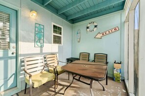Outdoor dining - 17214 Front Beach Rd T28-House, Few Mins to Beach! (Panama City)