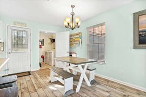 Dining - 17214 Front Beach Rd T28-House, Few Mins to Beach! (Panama City)