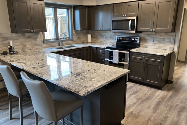 Frigorífic, microones, forn i placa de cuina